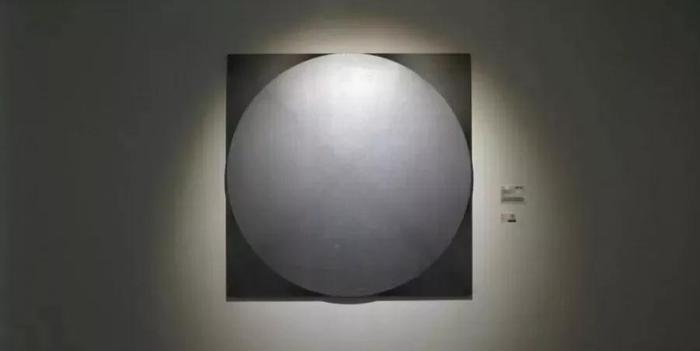 《无题》，布上素描，200x200cm，2009.jpg