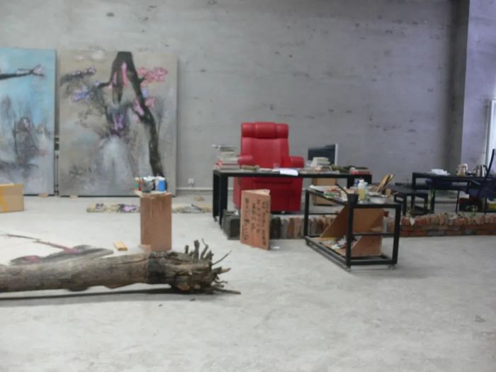 艺术家陈春木2007年在北京的工作室.jpg